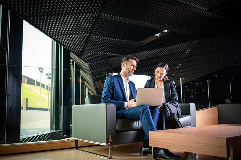 business-people-with-laptop-in-modern-office-build-2024-10-30-23-39-58-utc