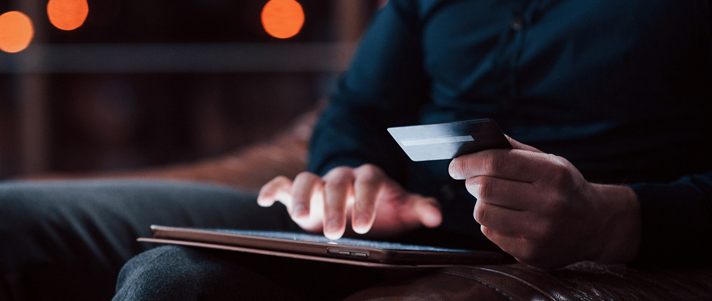 a client using elite credit card